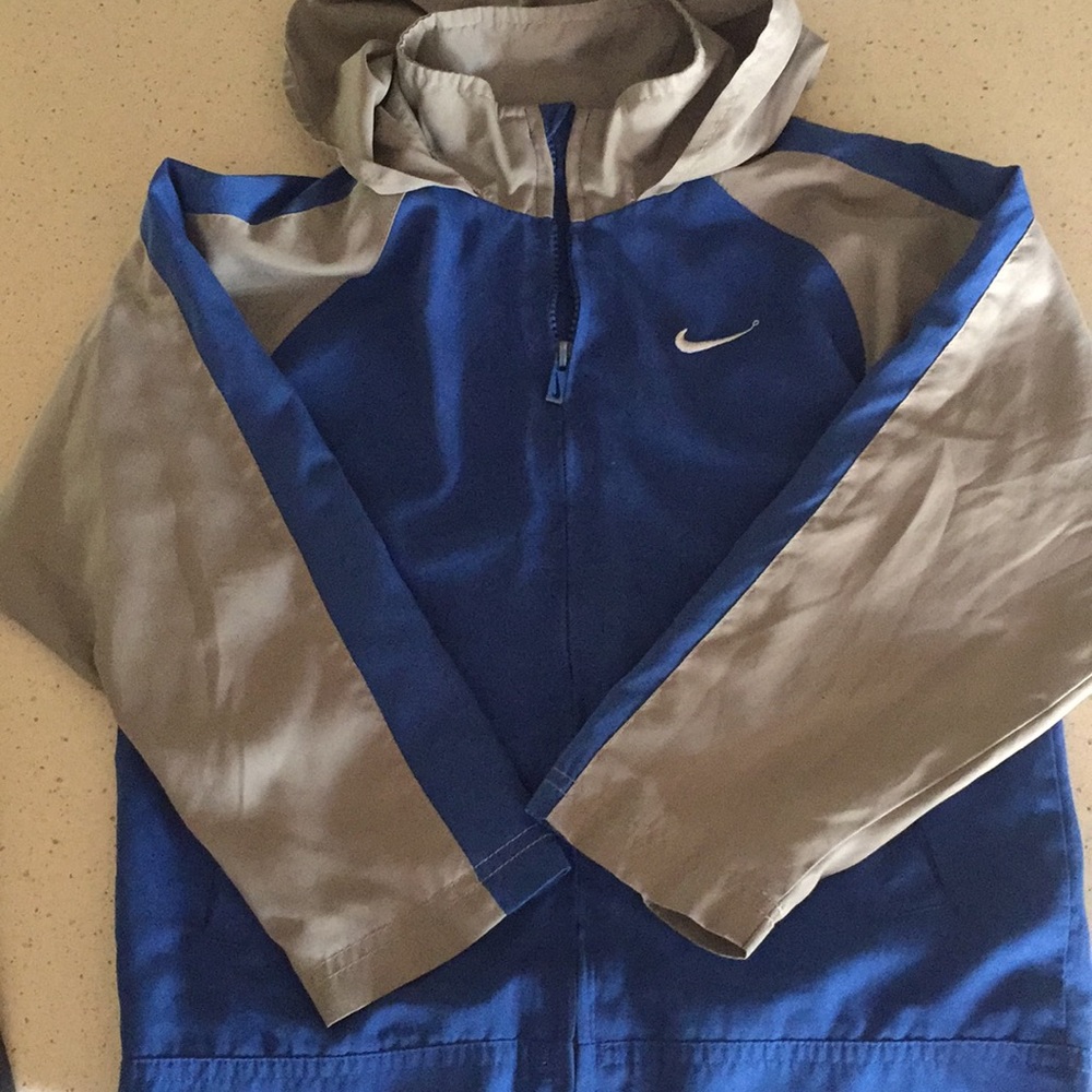 Nike boys lightweight jacket